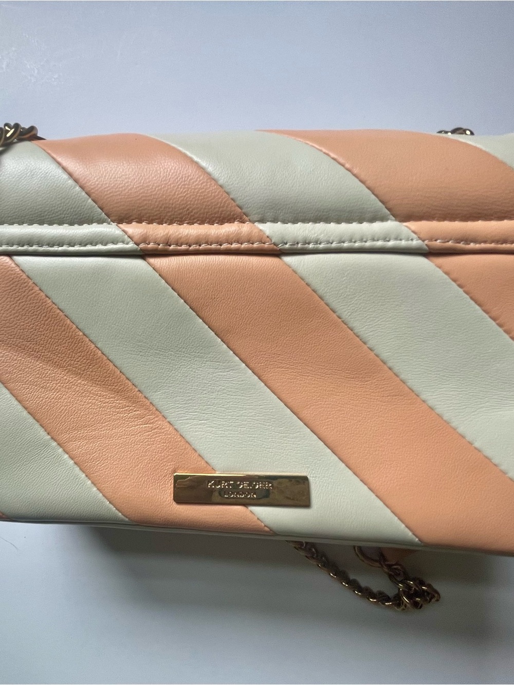 Kurt Geiger London Peach & Cream Quilted Shoulder Bag with Gold Chain, NWT - Picture 7 of 10